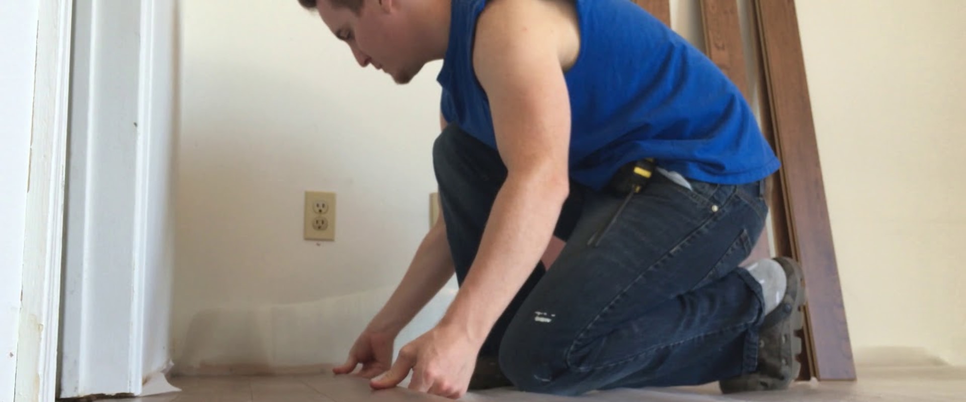 Replacing Carpet with Laminate: How to Save Money on DIY Home Improvement